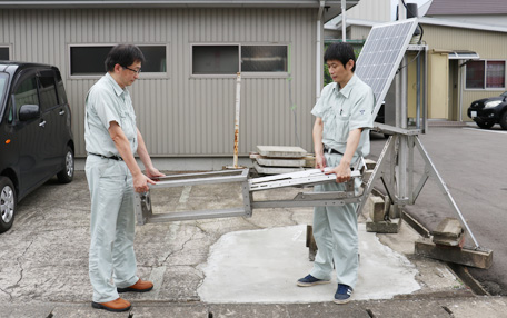 現場へ簡単搬入・設置可能（電源工事不要）